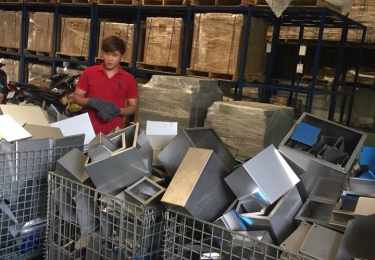 CHUYÊN THU MUA CÁC MẶT HÀNG THANH LÝ PHẾ LIỆU