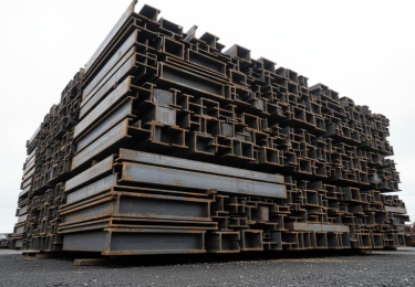 Phân biệt sắt và thép: Hướng dẫn hoàn toàn từ định nghĩa tới ứng dụng thực tế