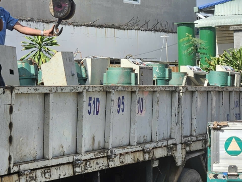 Thu Mua Phế Liệu Tại Long An - Thuận Phát Chuyên Thu Mua Phế Liệu Giá Cao