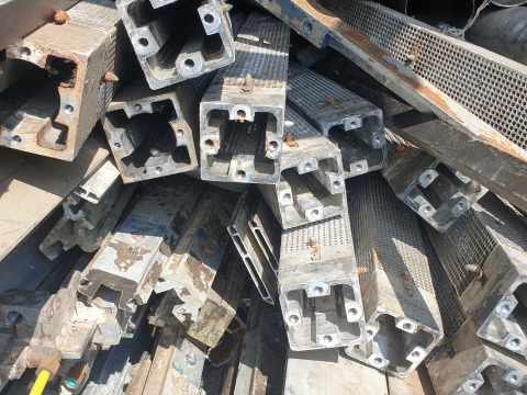 Thu Mua Nhôm Phế Liệu Miền Bắc Giá Cao - Thu Mua Tận Nơi