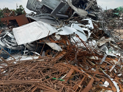 Thu Mua Sắt Phế liệu Công Trình Giá Cao - Tận Nơi 24/7