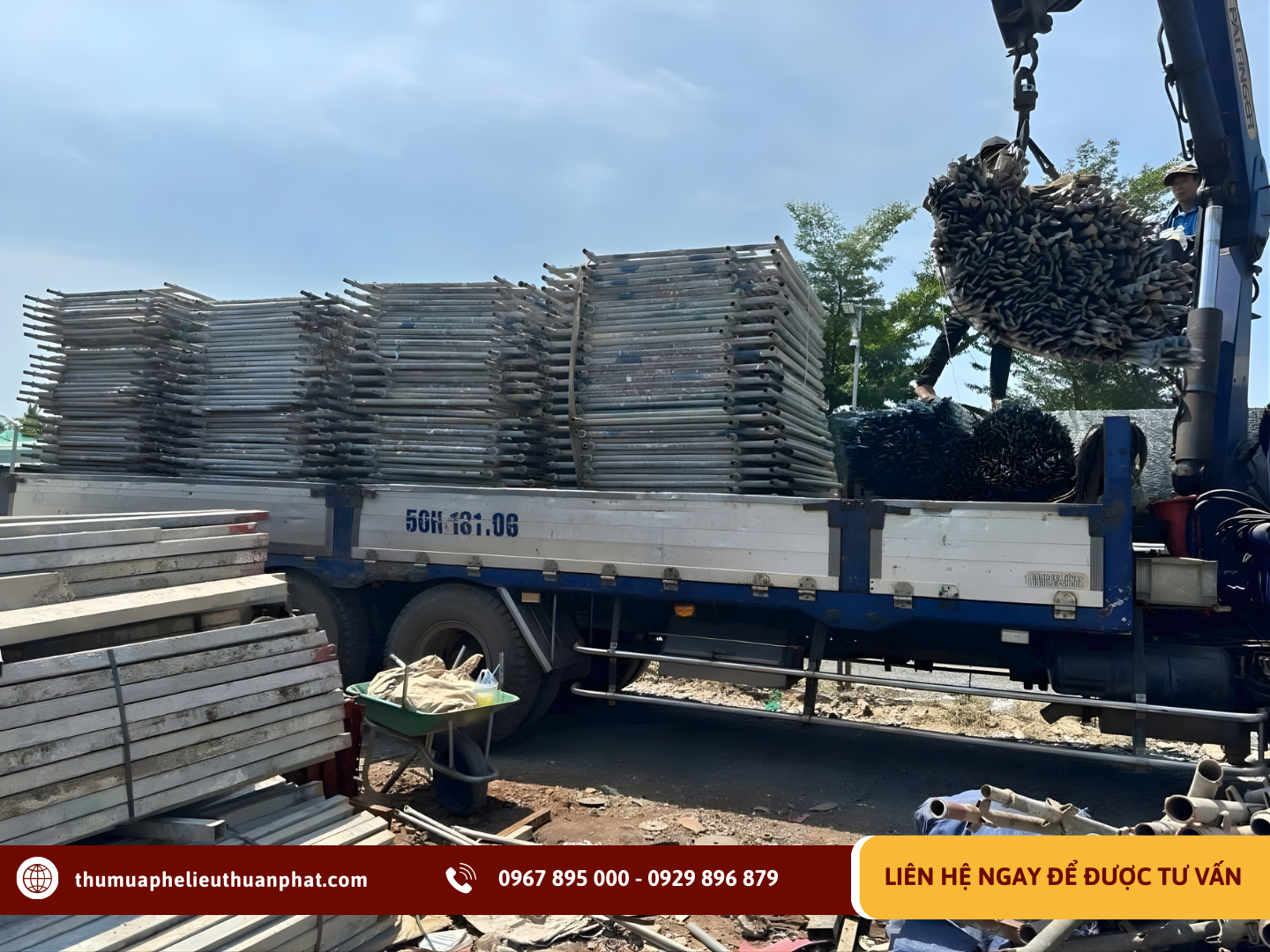 Xe chuyên dụng phục vụ thu gom và vận chuyển phế liệu công nghiệp