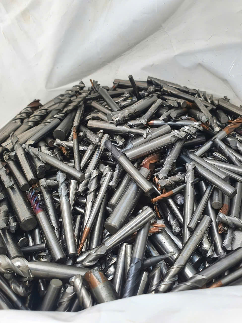 Thu mua mũi khoan hợp gi&aacute; cao