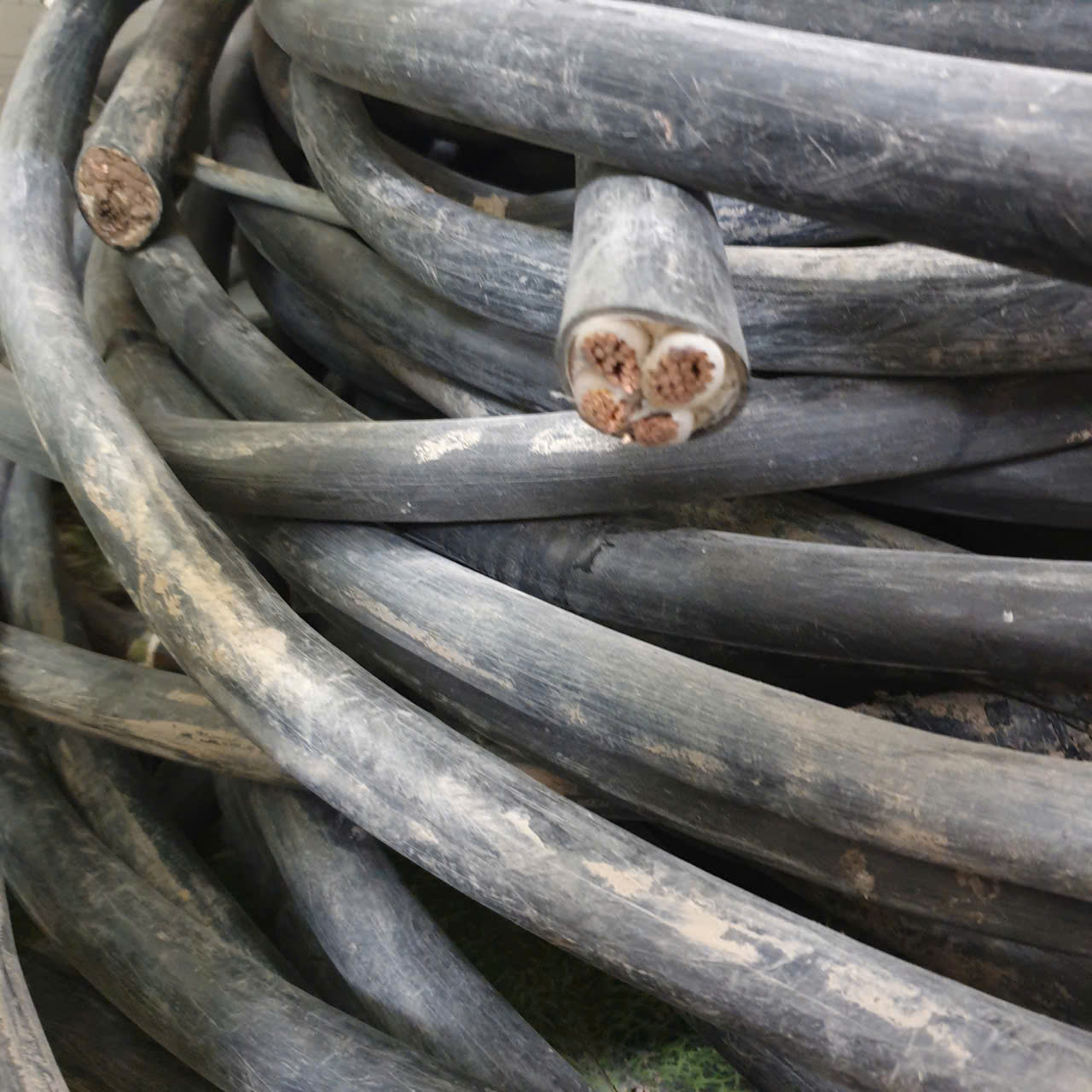 Thu mua phế liệu gi&aacute; cao