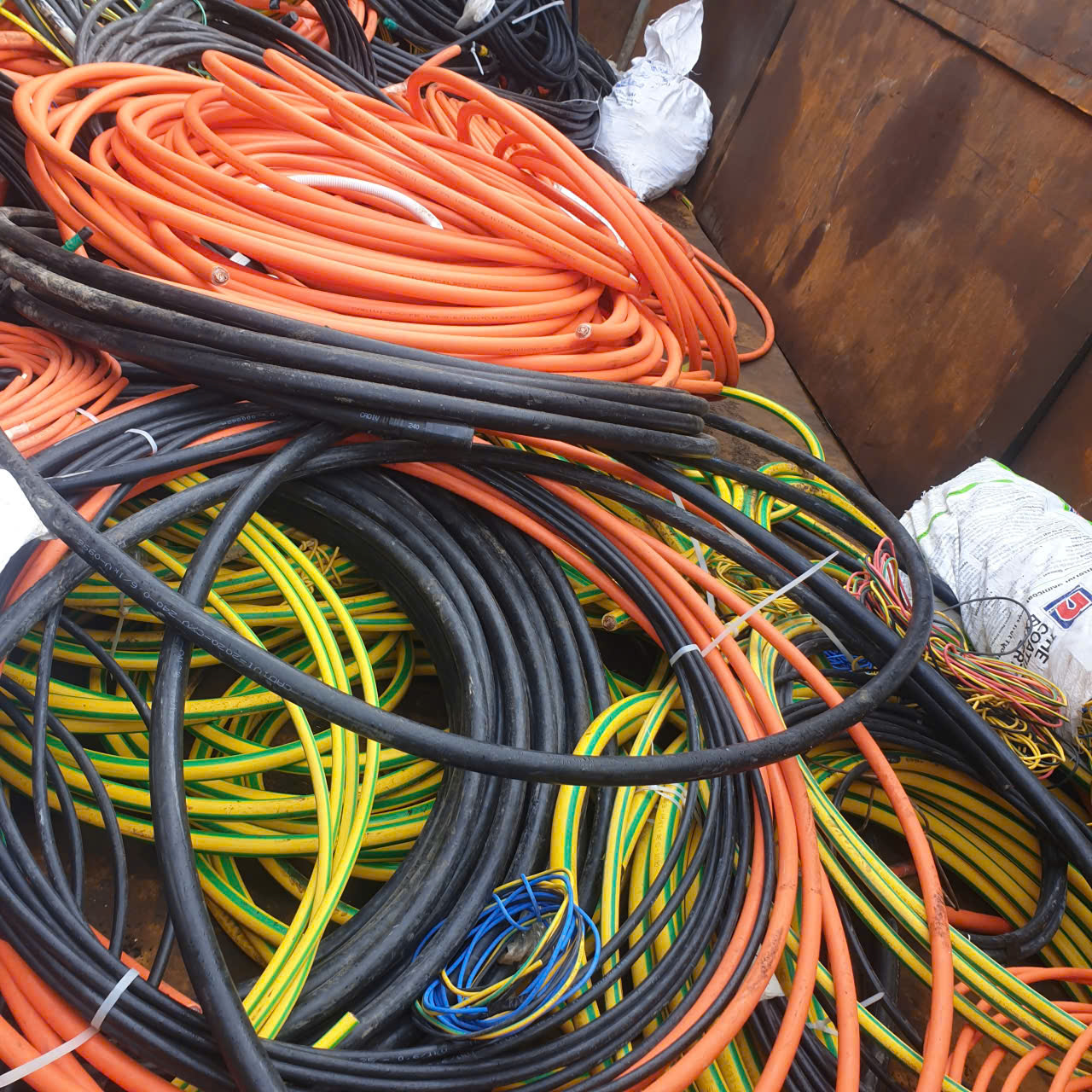 Mua đồng phế liệu giá cao