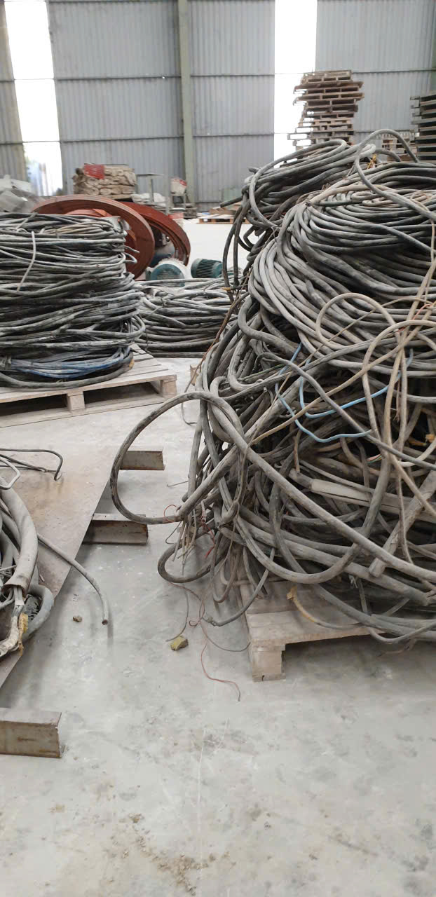 dây cáp điện tồn kho