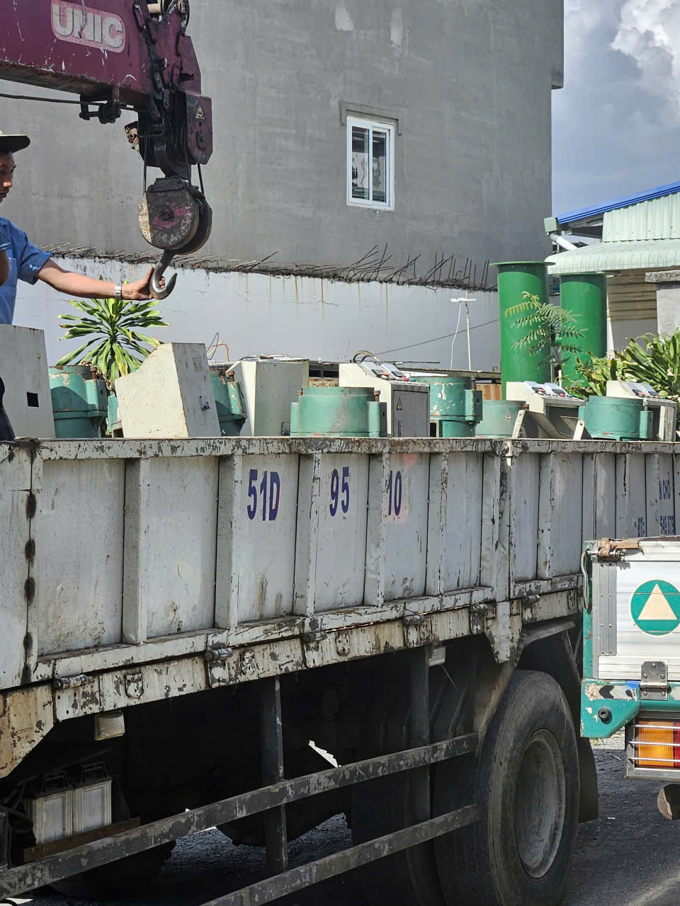 vận chuyển về kho bãi