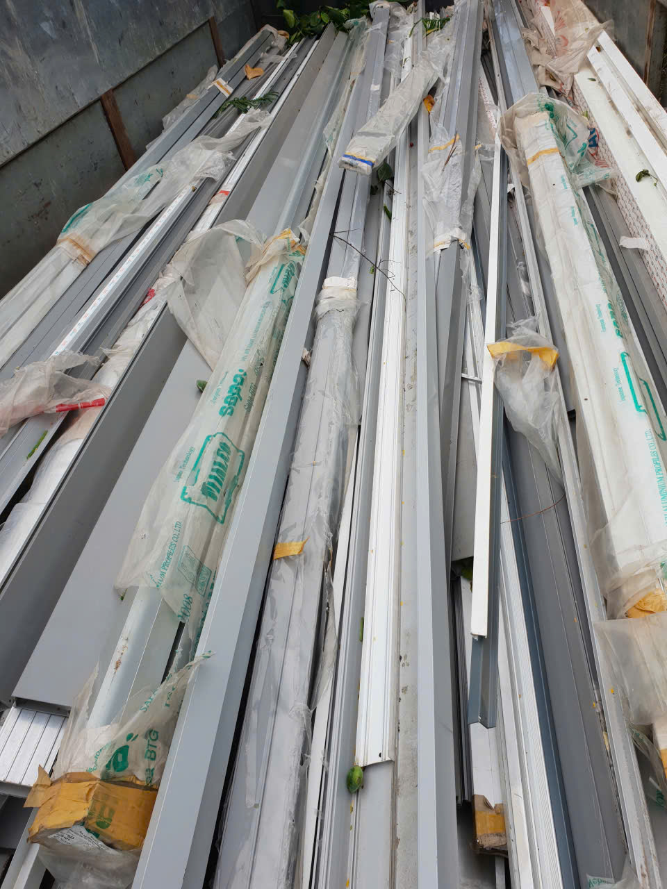 vận chuyển về kho tập kết