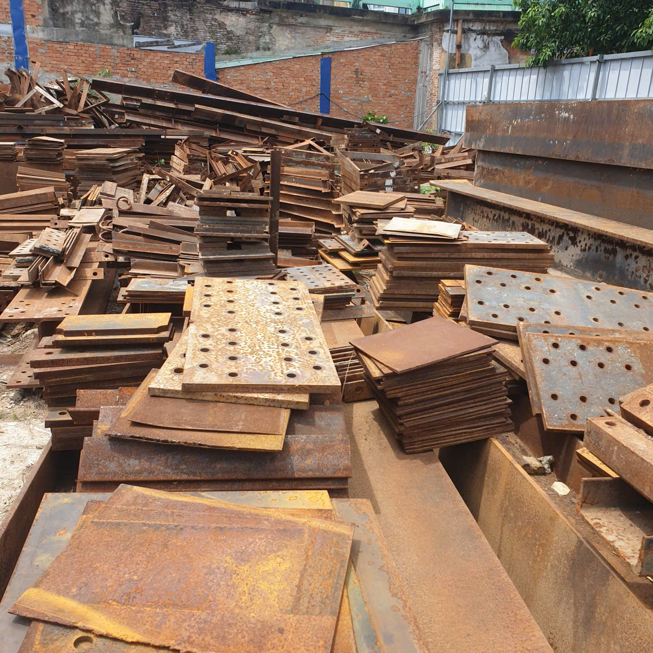 kho tập kết phế liệu