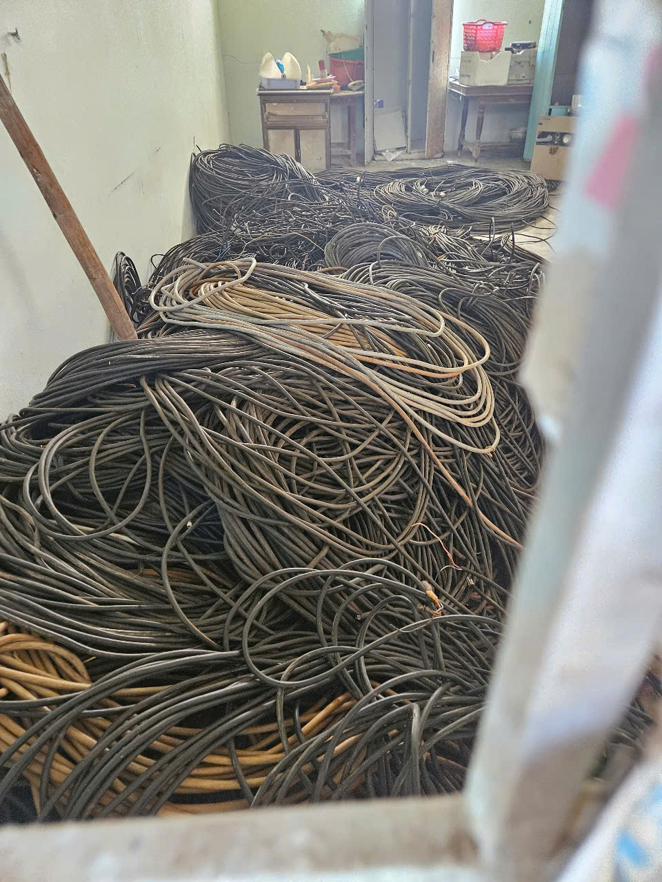 xe chở thu mua đồng phế liệu của chúng tôi - bảng giá mới nhất hôm nay