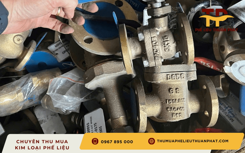 thu mua kim loại phế liệu